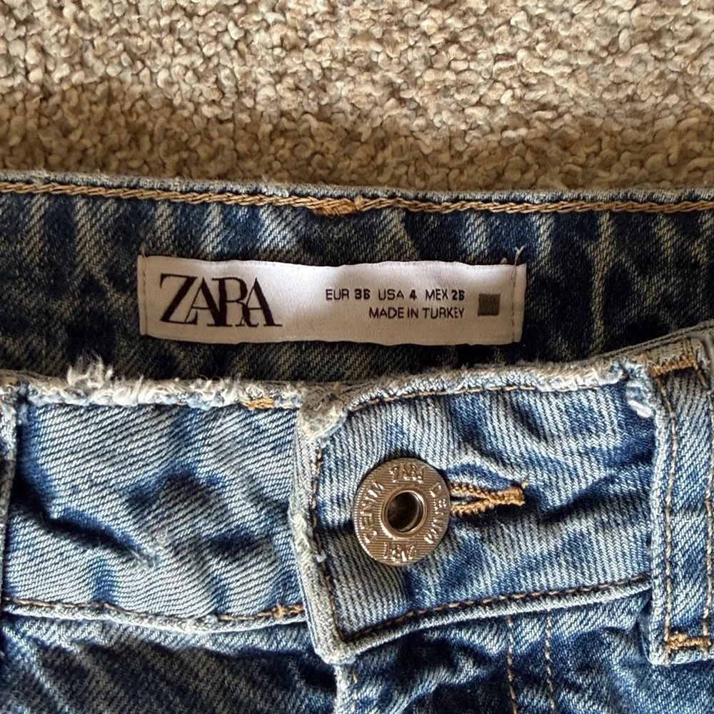 Zara Women’s Classic High-Rise Mom Fit Women's Blue Jeans